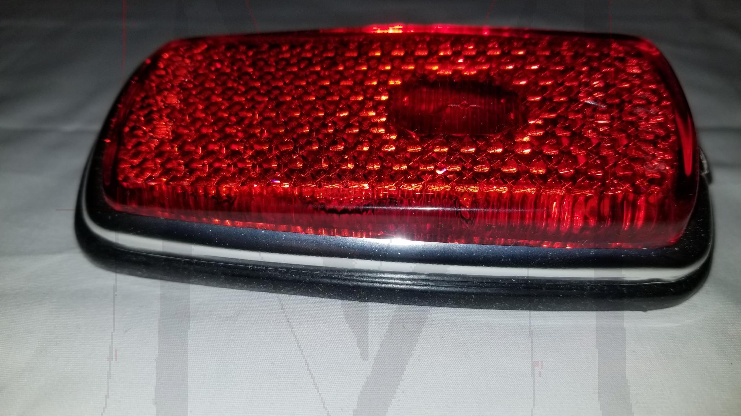 SIDE REFLECTOR - LEFT