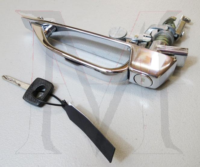 OUTSIDE DOOR HANDLE ASSY. W/KEY