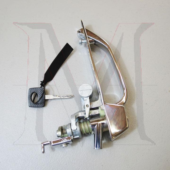 OUTSIDE DOOR HANDLE  ASSY. W/KEY